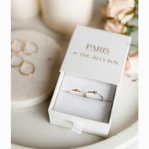 Jillian Harris and Paris jewelers - white gold diamond ring